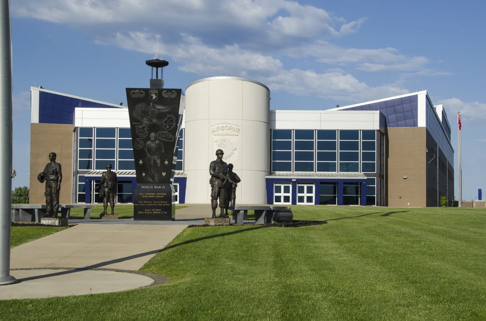 Fort Campbell selected for advanced energy-resilience project The 101st Airborne Division command and control facility at Fort Campbell